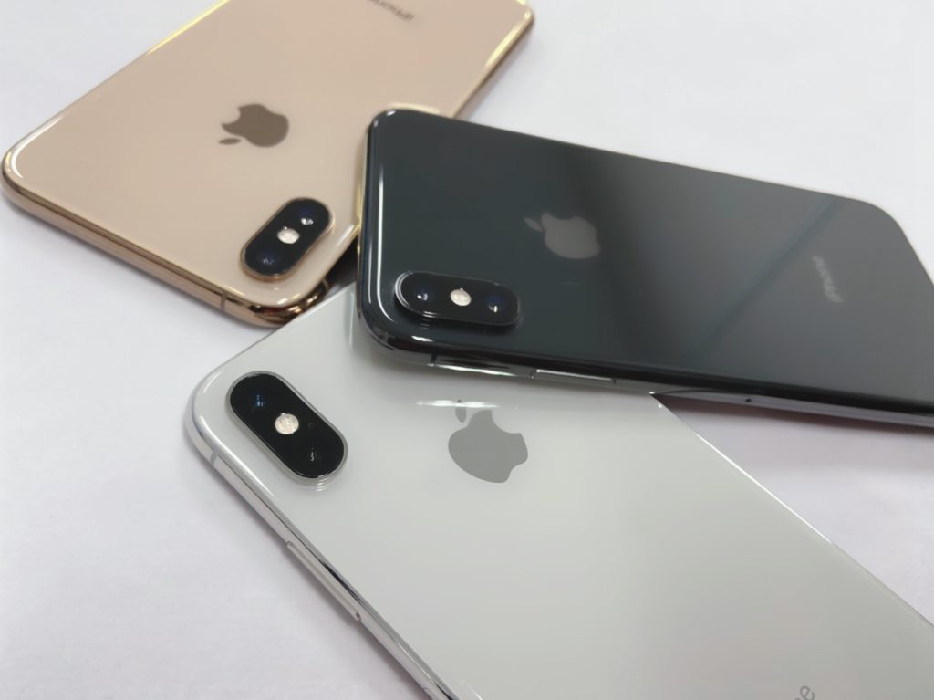iPhone XとiPhone XSはどう違う？スペックや今の価格を比較！ | にこ