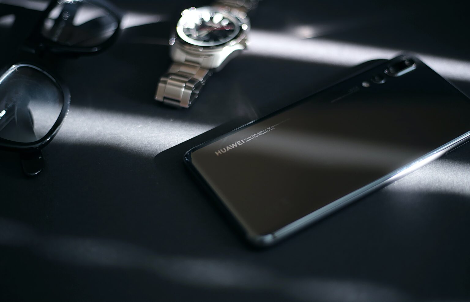 NTTdocomo - 【美品】HUAWEI P20 Pro 中古品 楽天市場】huawei p20 pro 中古の通販